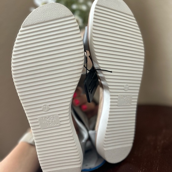 NWOT Walmart sandals - Picture 3 of 4